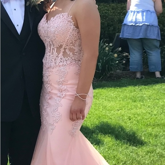 Beautiful dusty pink mermaid style, full bottom prom dress. - Picture 15 of 16